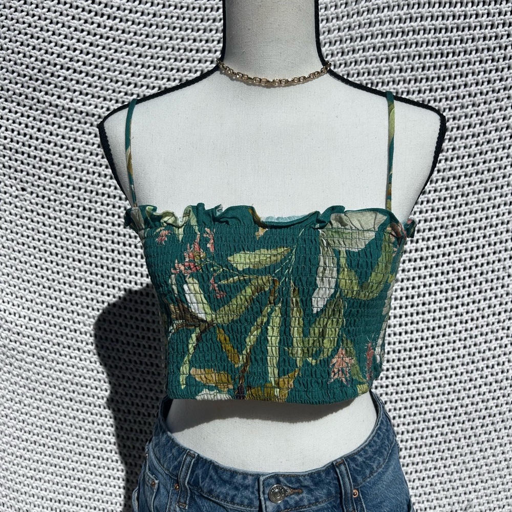 Tropical Leaf Print Smocked Crop Top